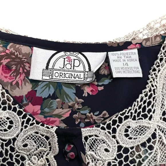 Vintage Cottagecore Floral Blouse w/ Lace Collar J&P Originals, Size 14 - Picture 5 of 7